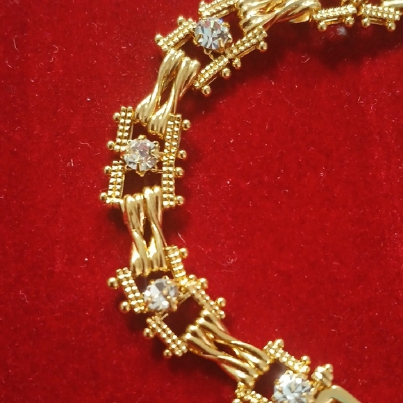 Elegant Gold Bracelet with Silver Accents - Picture 3 of 6
